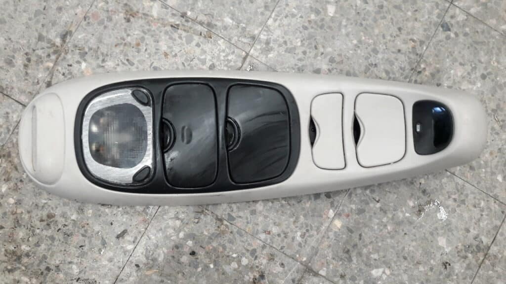 lampka podsufitki Ford Windstar