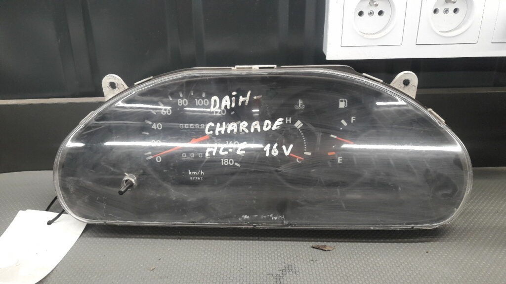 83200-87N43 Licznik Daihatsu Charade 1,3
