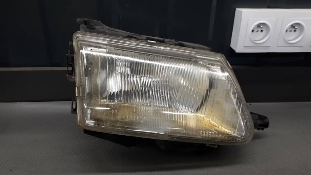 88201761 Reflektor prawy Citroen Saxo