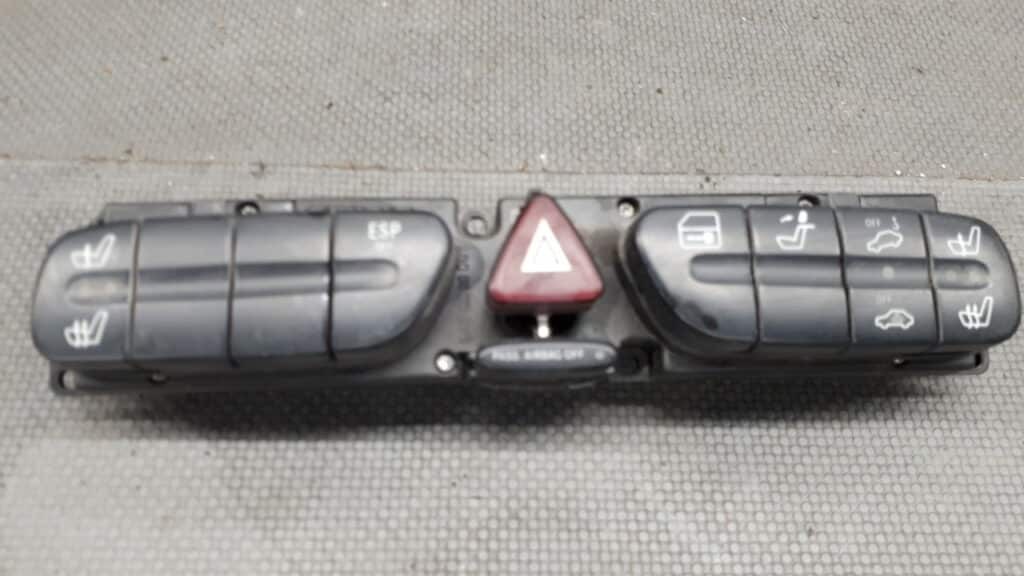 2038217679 panel przełączników  MERCEDES CLK W209