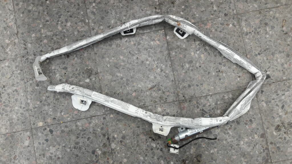 604703300 kurtyna airbag prawa Mercedes C W204