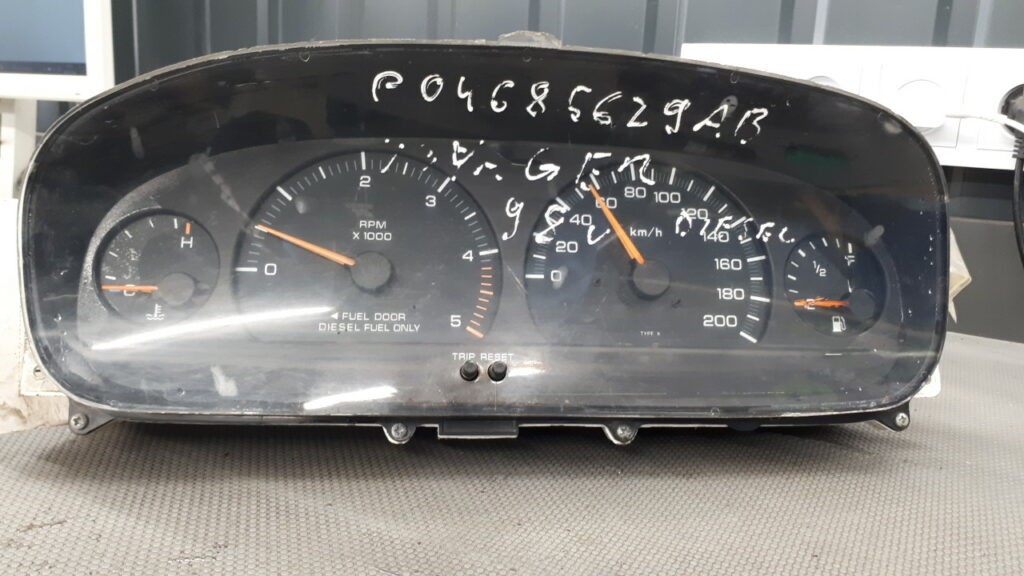 TN257410-4030 Chrysler Voyager III 2.5 TD