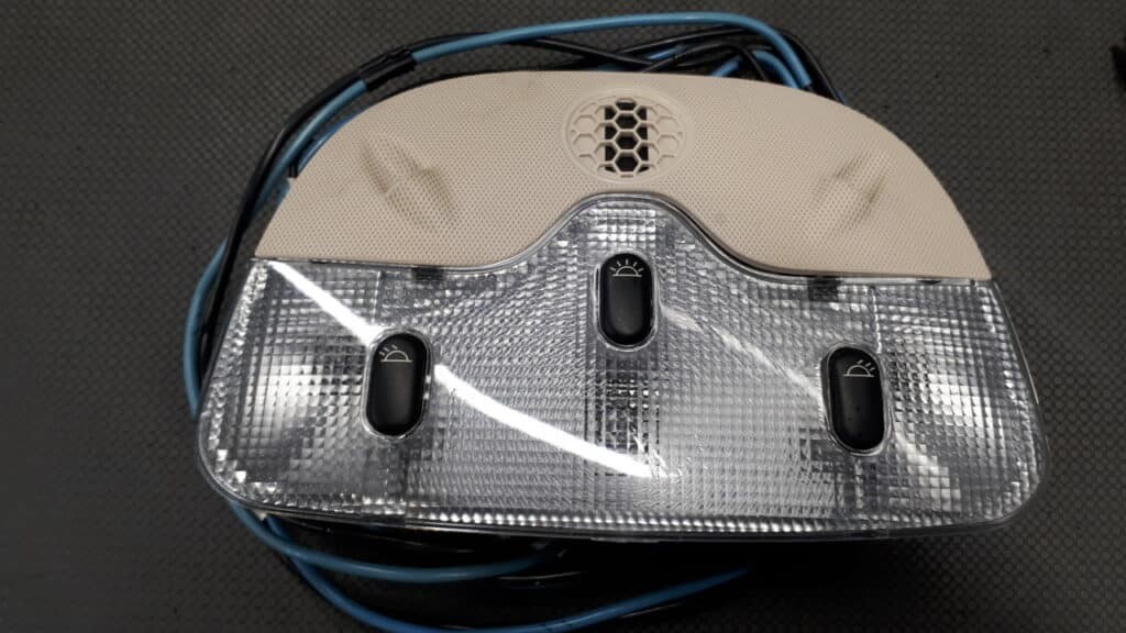 37320010 Lampa podświetlenia kabiny Citroen C6