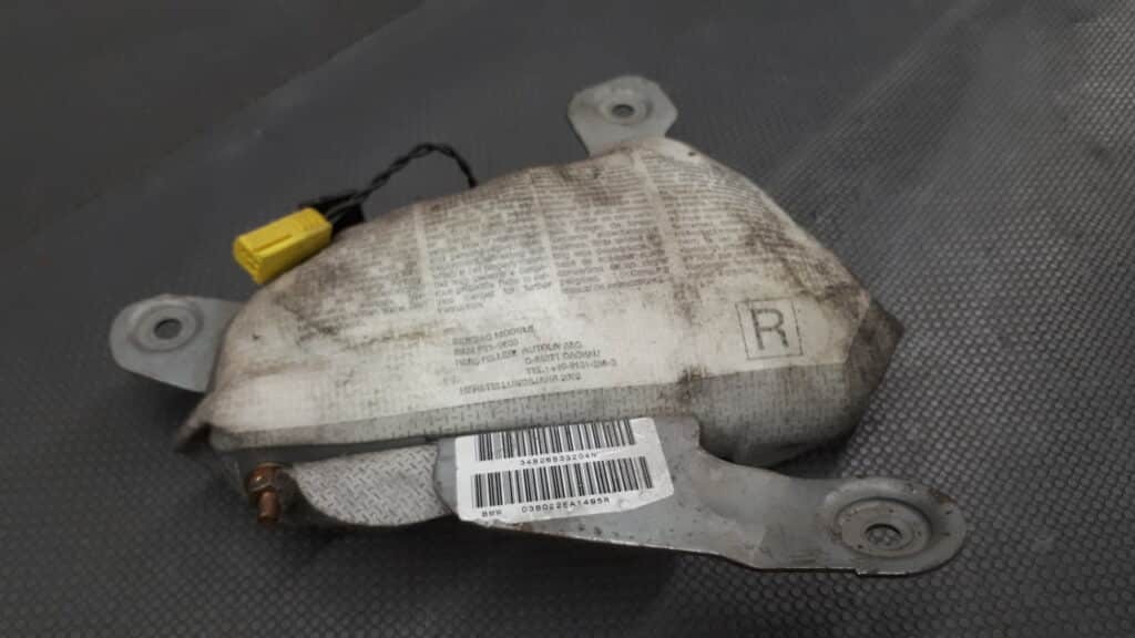 34826833204N Poduszka drzwi prawy przod BMW E39