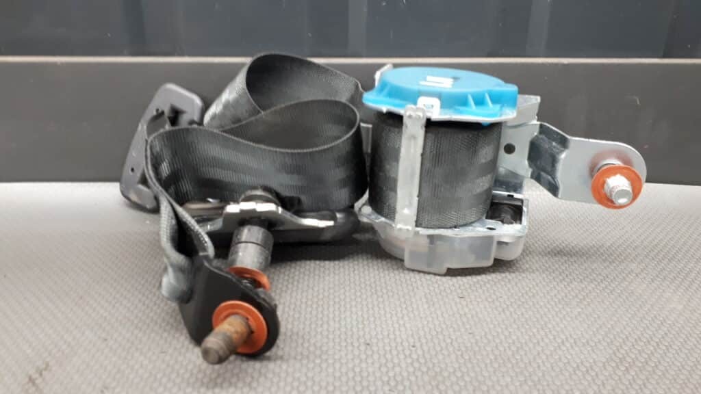 89810-2L000 pas bezpieczeństwa lewy tył Hyundai I30 FD 07-11r