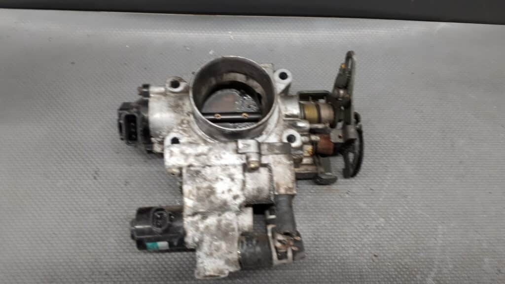 138200-5040 przepustnica Mazda XSEDOS 6 2.0 B