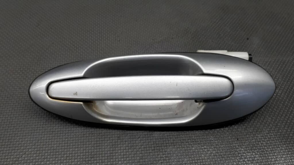 klamka lewy tył hyundai sonata IV 98r-05r