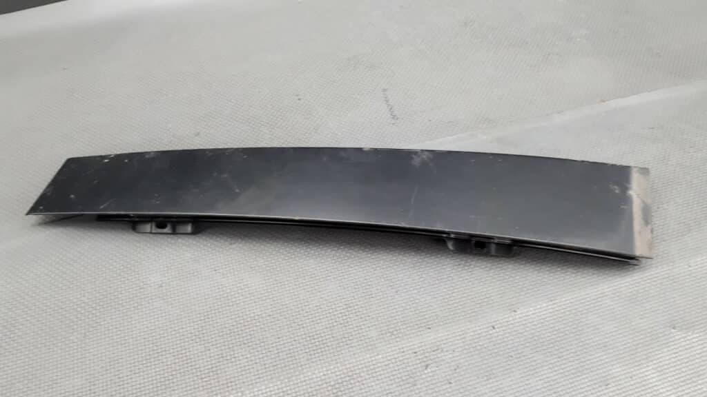 1K6839902 Listwa drzwi prawy tyl VW Golf V