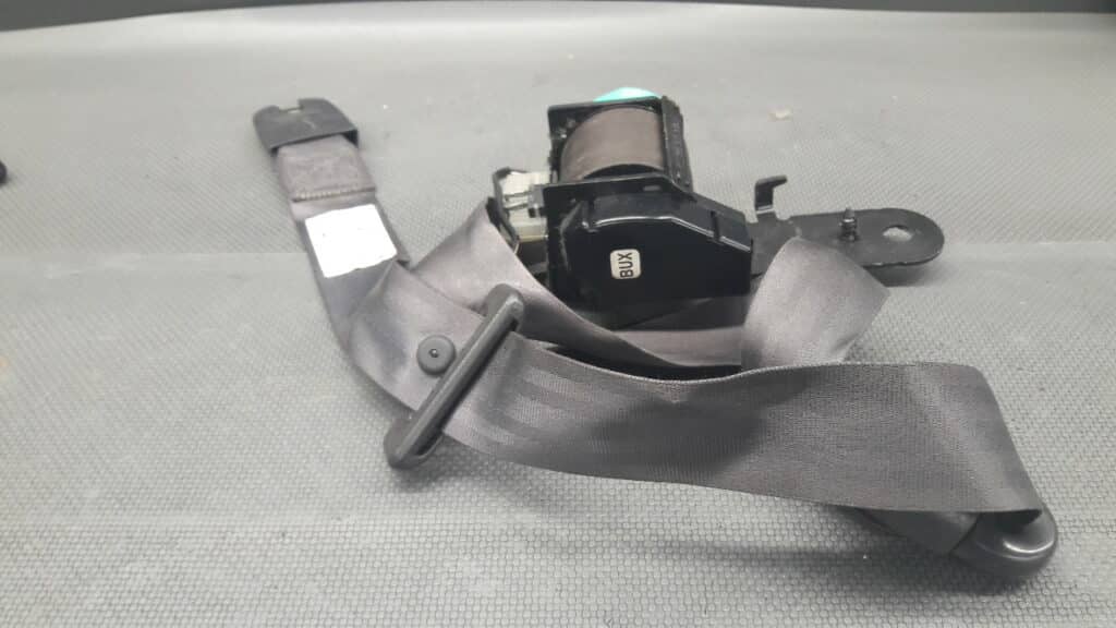 LM47LAZAE pas lewy przod Chrysler 300M