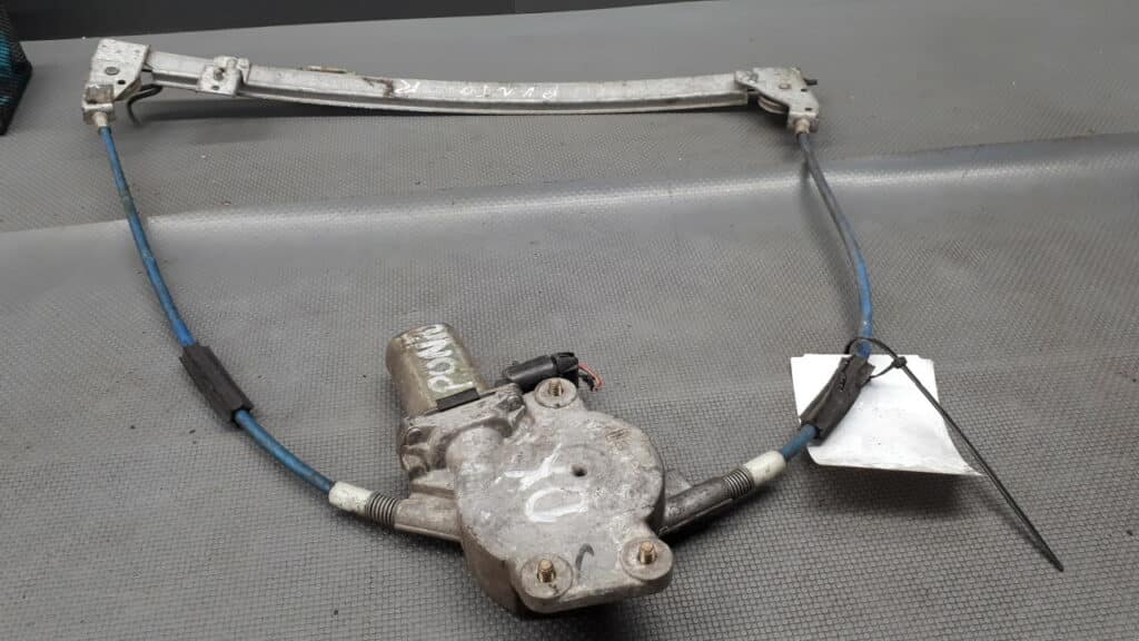Mechanzim szyby prawy przód Fiat Punto I 3d
