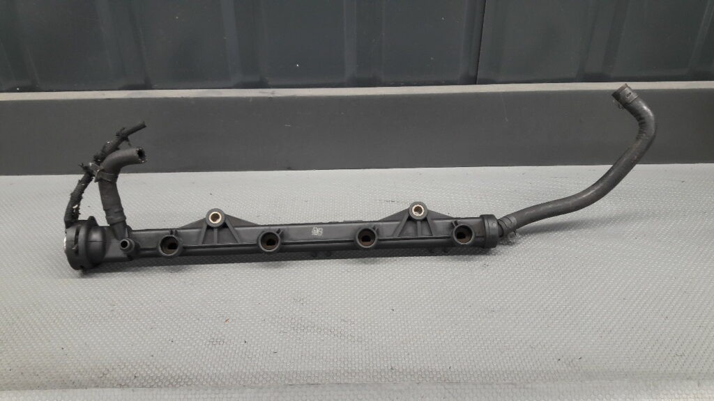032133319A listwa wtryskowa VW SEAT 1.6