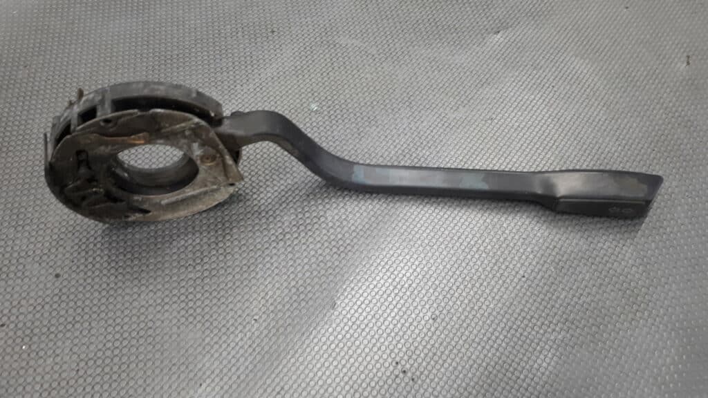 Przełącznik kierunkowskazów VW LT 28 82r