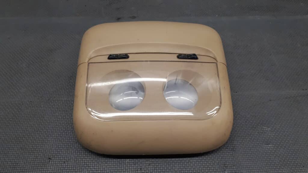 Oswietlenie kabiny Lancia Lybra 02r