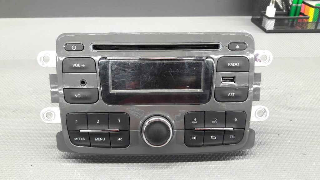 281157263R Radio CD Renault Captur 2015r