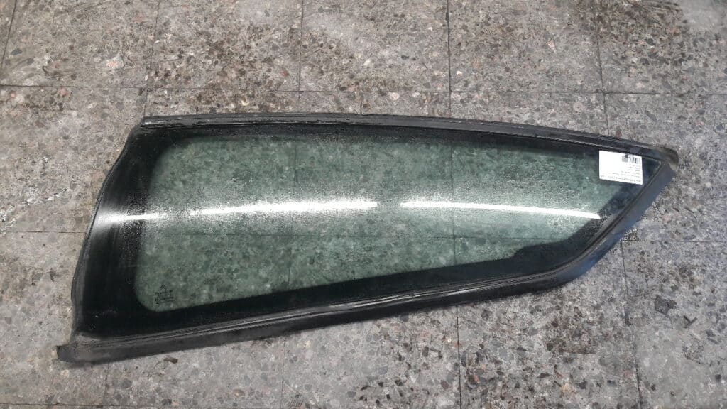 Szyba karoseryjna lewy tył CITROEN C4 COUPE