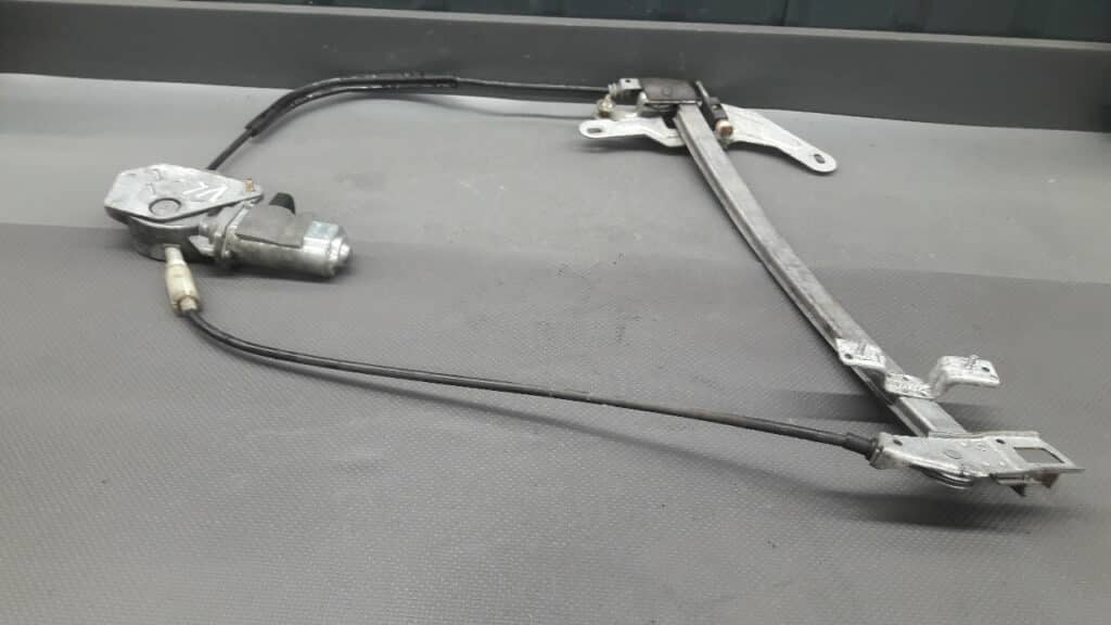 mechanizm szyby lewy przod Fiat Punto I 176