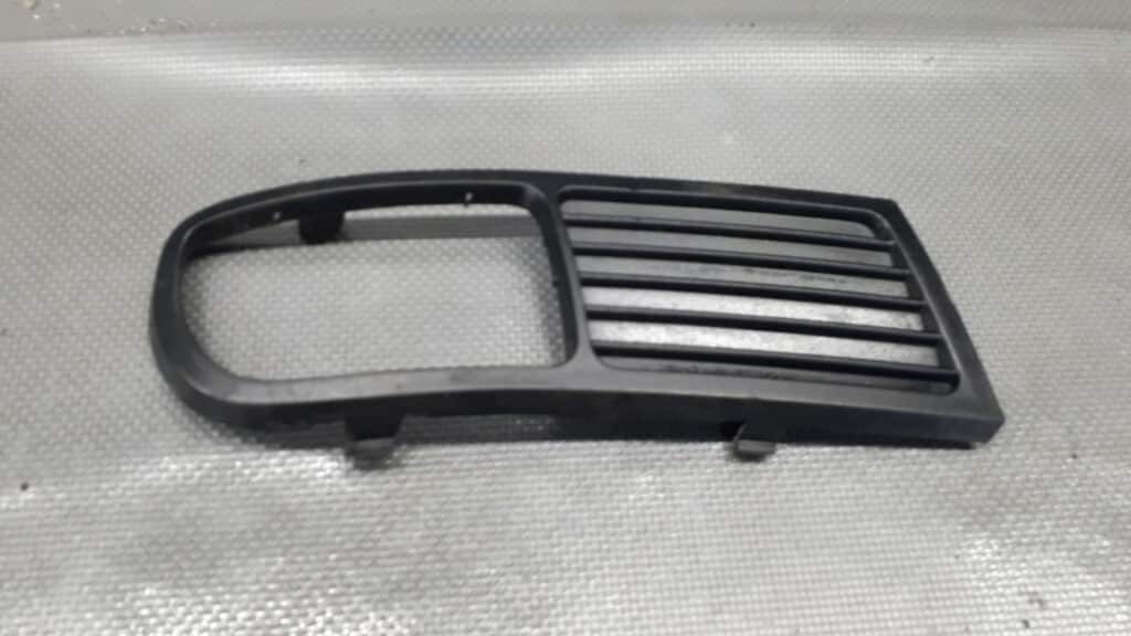 6K0853666 PRAWA kratka zderzaka Seat Ibiza 96-99r