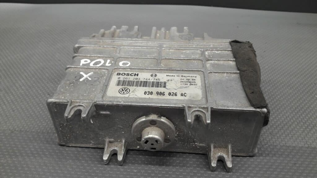 0261203744 komputer silnika VW Polo III 1.0 B