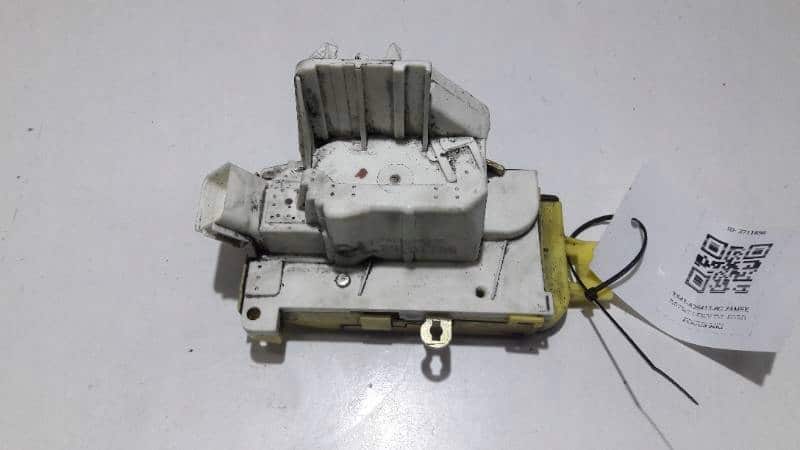 XS41-A26413-BG Zamek drzwi lewy tyl Ford Focus MK1 2PIN