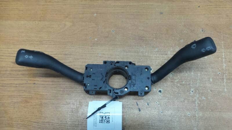 4B0953503F przełącznik zespolony Seat Leon 2000r