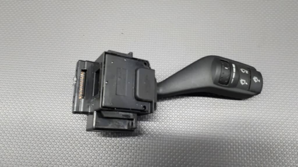 17D346C przełącznik wycieraczek FORD FOCUS MK2