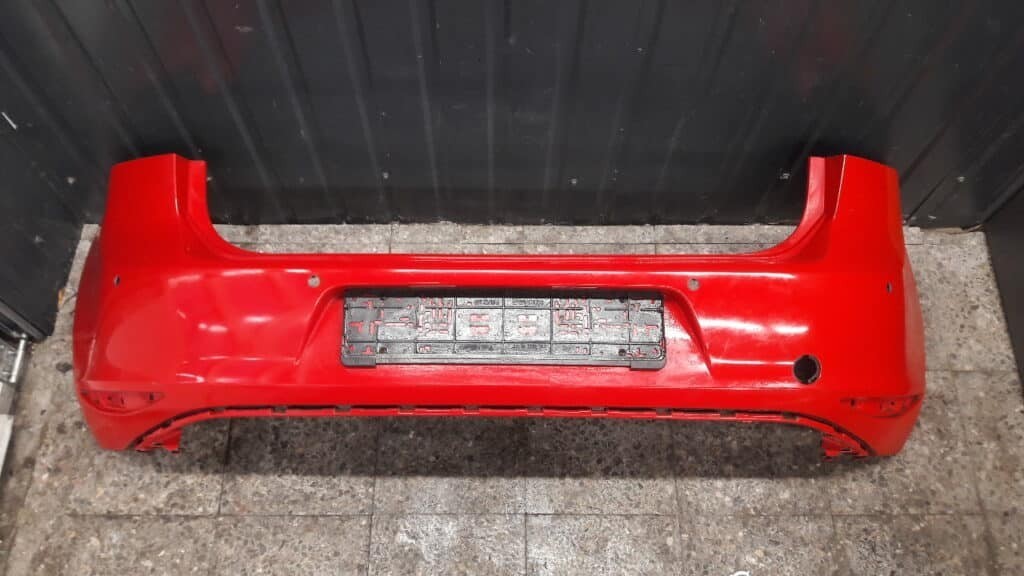 5G6807421 zderzak tyl PDC VW GOLF VII czerwony