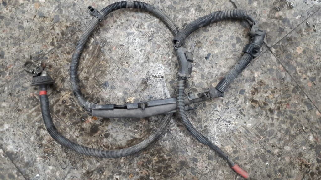 4b0971841f klema minusowa kabel Audi A4 B7 2.0 TDI