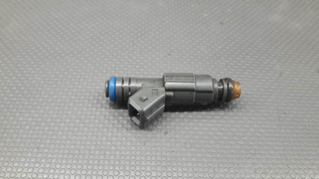 0280155887 wtryskiwacz Ford Focus MK2 2.0 99-04r