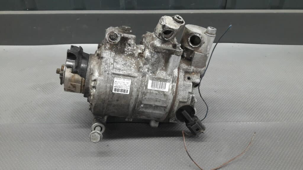 8E0260805BP sprezarka klimatyzacji Audi A4 B7 2.0
