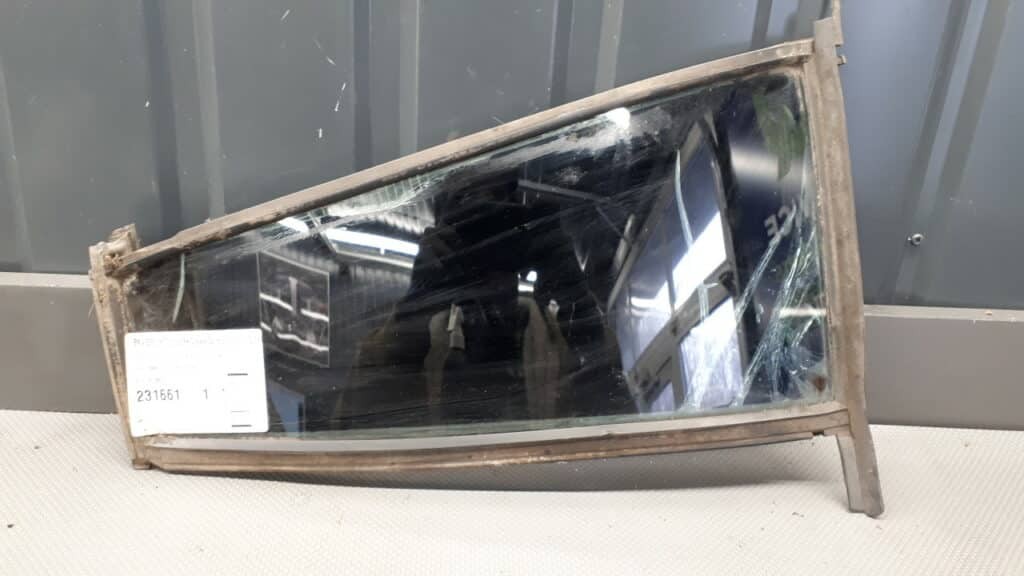szyba boczna prawy tył BMW E36 318