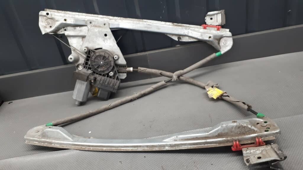 mechanizm szyby prawy przód Focus MKI 1.8 TDCI