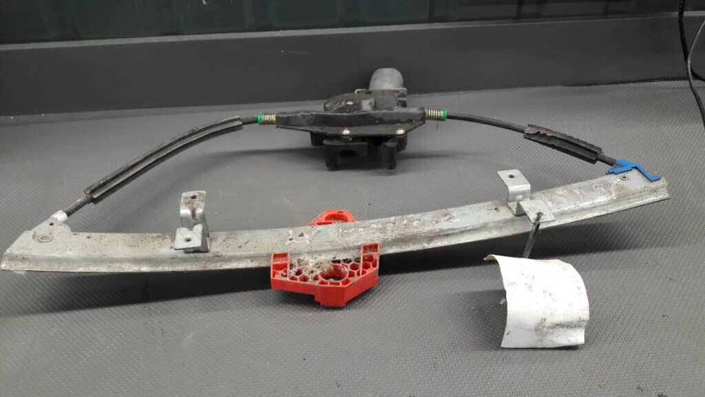 0130821792 Mechanizm szyby lewy tył Ford Mondeo MK2