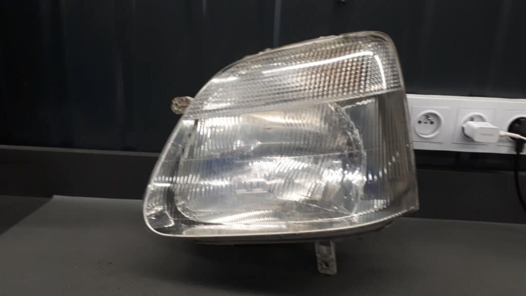09204189 Reflektor lewy Opel Agila A VALEO