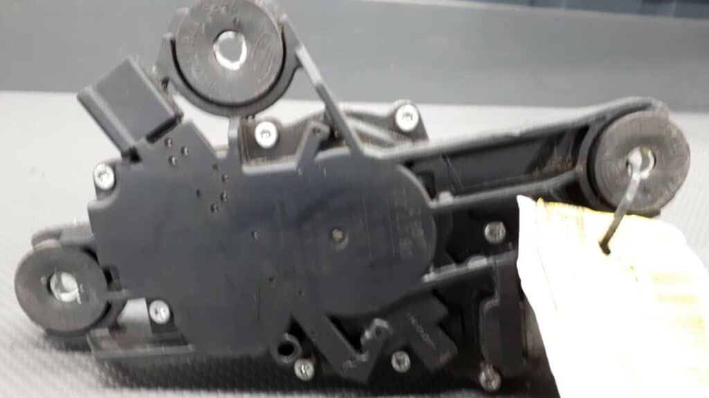3m51-r17k441-af silniczek wycieraczki tył Ford Mondeo MK4