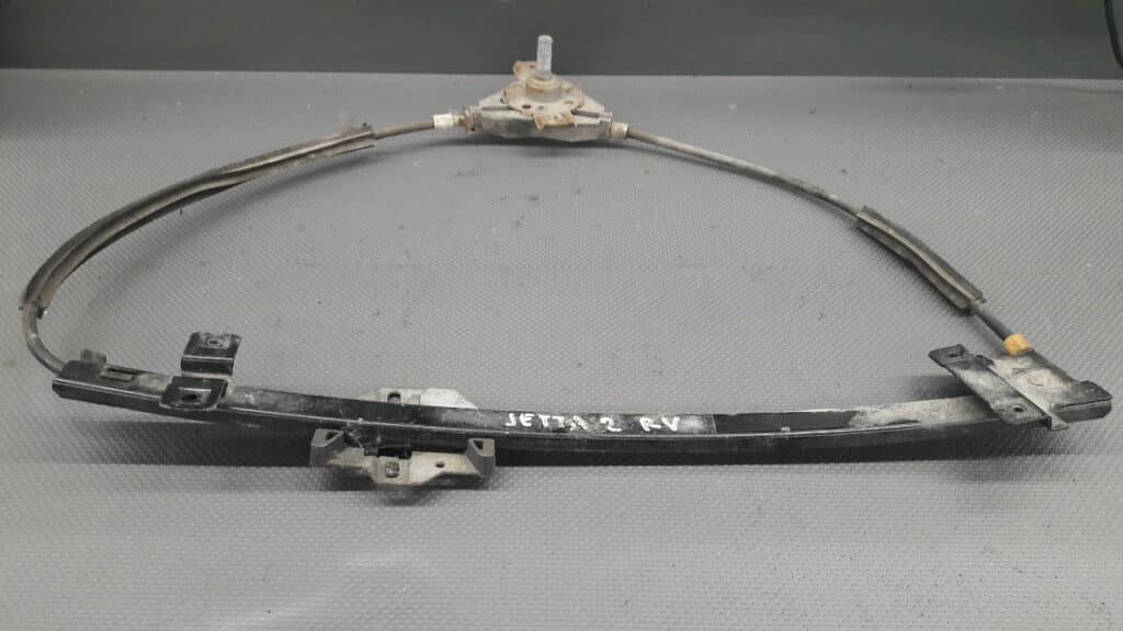 Mechanizm szyby prawy przód VW JETTA II