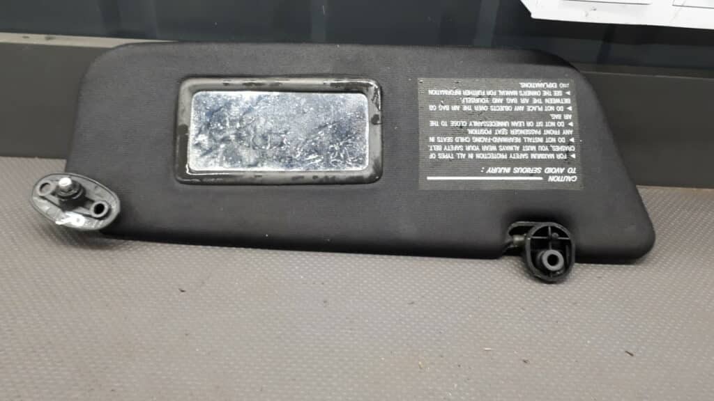 Osłona przeciwsłoneczna prawa Hyundai Coupe