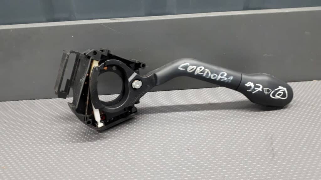 6k5953503 przełącznik wycieraczek Seat Cordoba I 95r