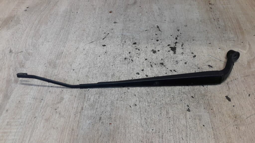 Ramie wycieraczki lewe Toyota Corolla Verso II