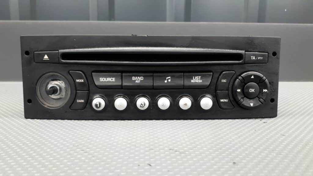 96624490XT Radio CD Citroen C3 07r