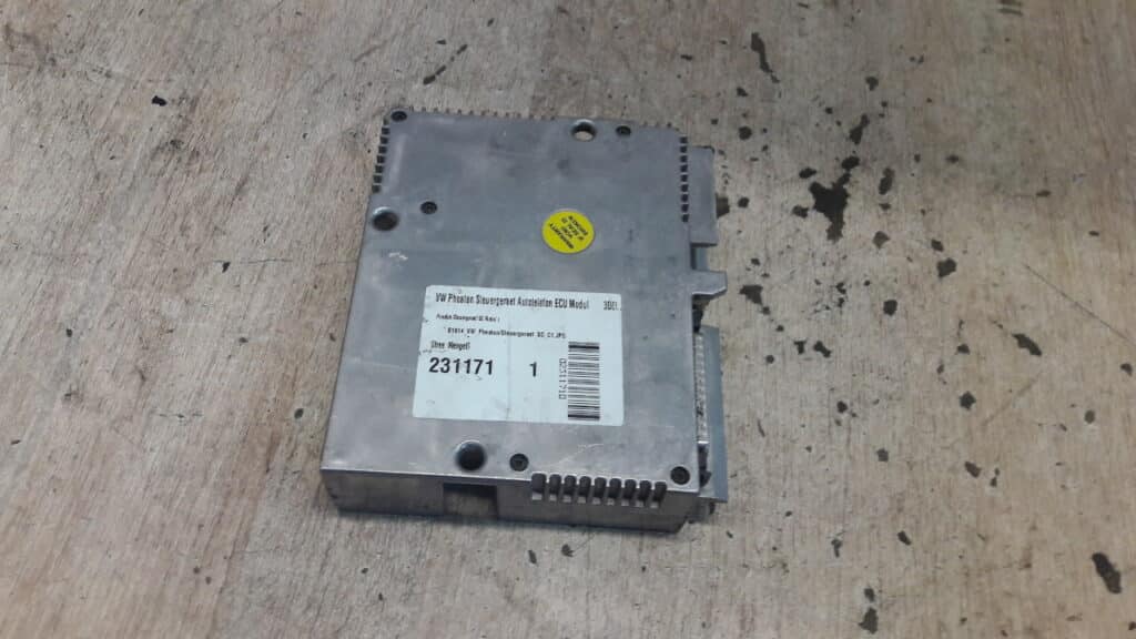 3D0035704D Modul telefonu VW Phaeton
