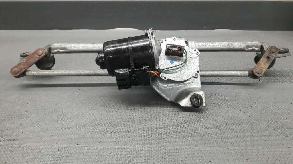 22147090 mechanizm wycieraczki przod Opel Tigra 96r