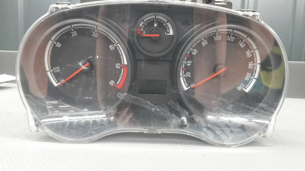 P0013316490 QK licznik CORSA D 1.3 CDTI 2010