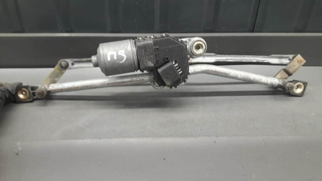 0390241702 mechanizm wycieraczek Ford Mondeo MK3 01r