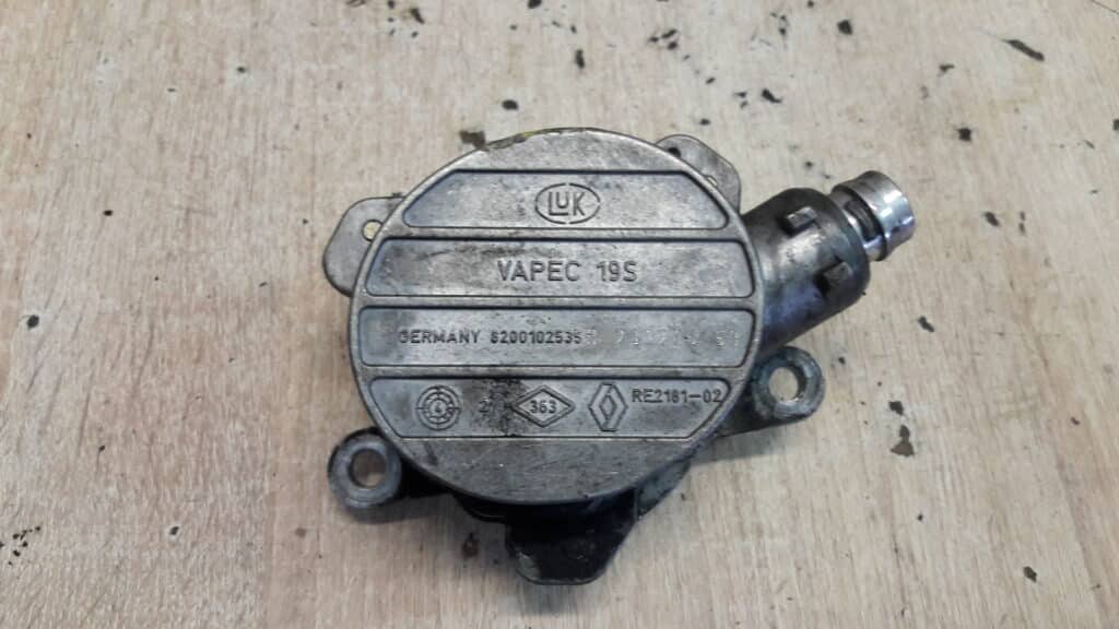 8200102535 Pompa vacum Renault Laguna II