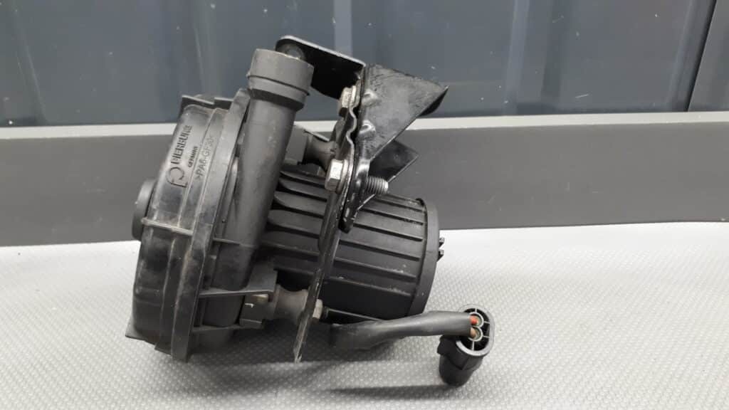 7506209 pompa powietrza BMW serii 3 E46