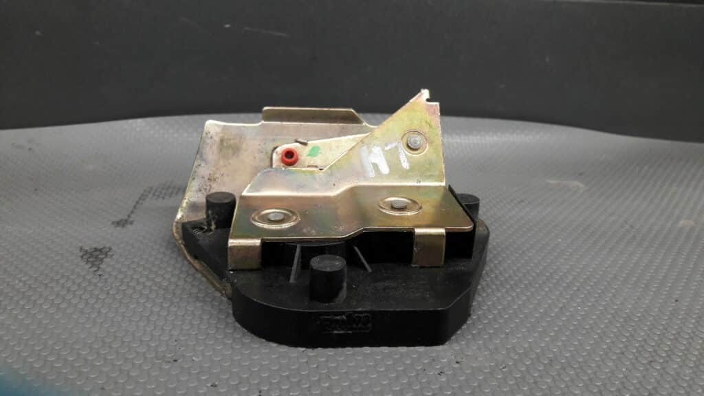Zamek klapy tył Citroen c8 02-14 r