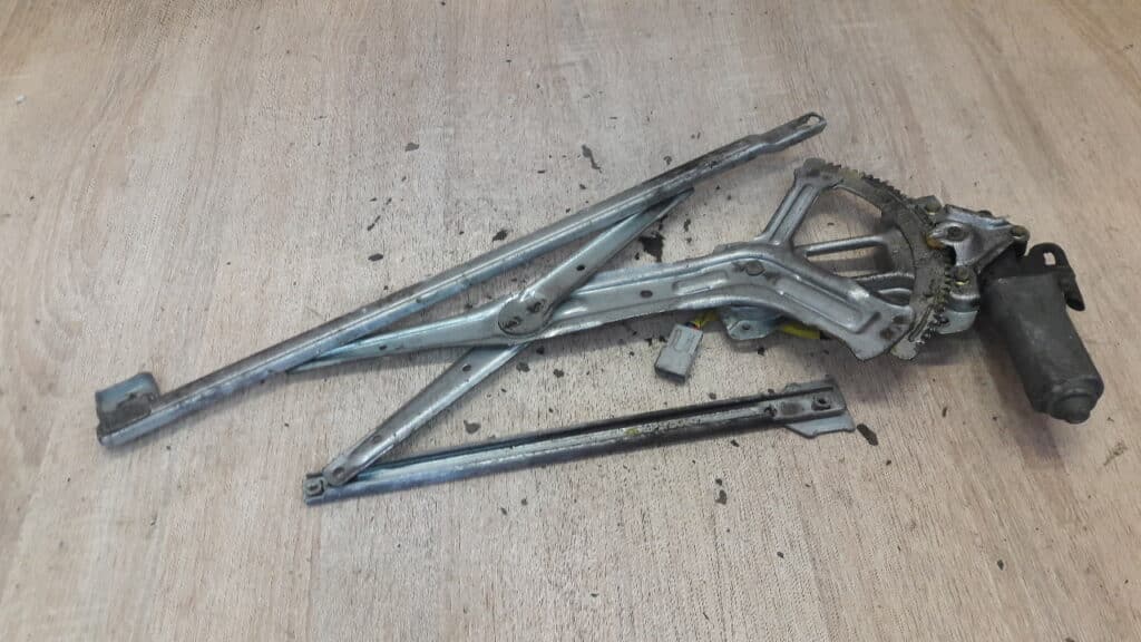 Mechanizm szyby prawy przod Honda CRX