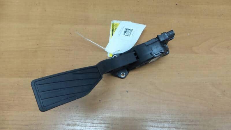 49400-68K40 pedał gazu potencjometr Suzuki Alto 1.0