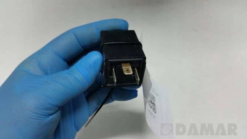 61.31-1367001 Przekaznik 420 BMW E30 E36