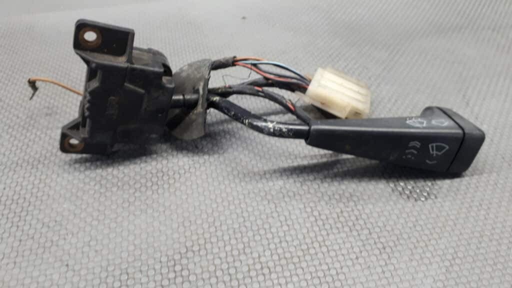 8370 Przełącznik wycieraczek BMW e30